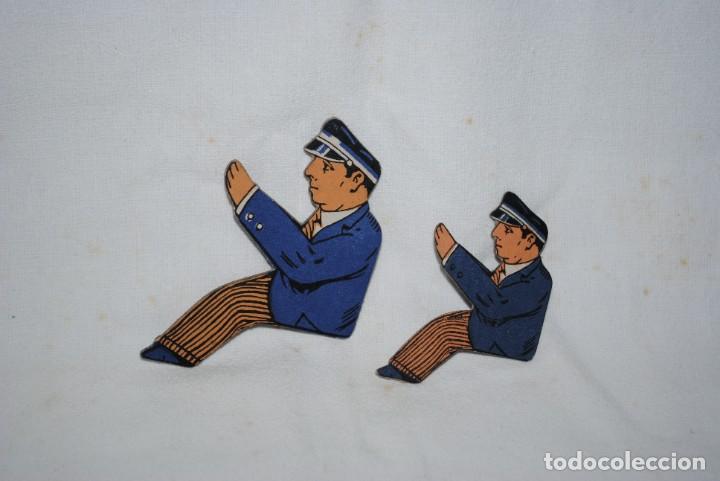 Juguetes antiguos y juegos de colecci&oacute;n: CHOFERES DE COCHES DE JUGUETES