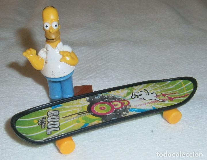 Juguetes antiguos y Juegos de colecci&oacute;n: homer simpson + monopatin