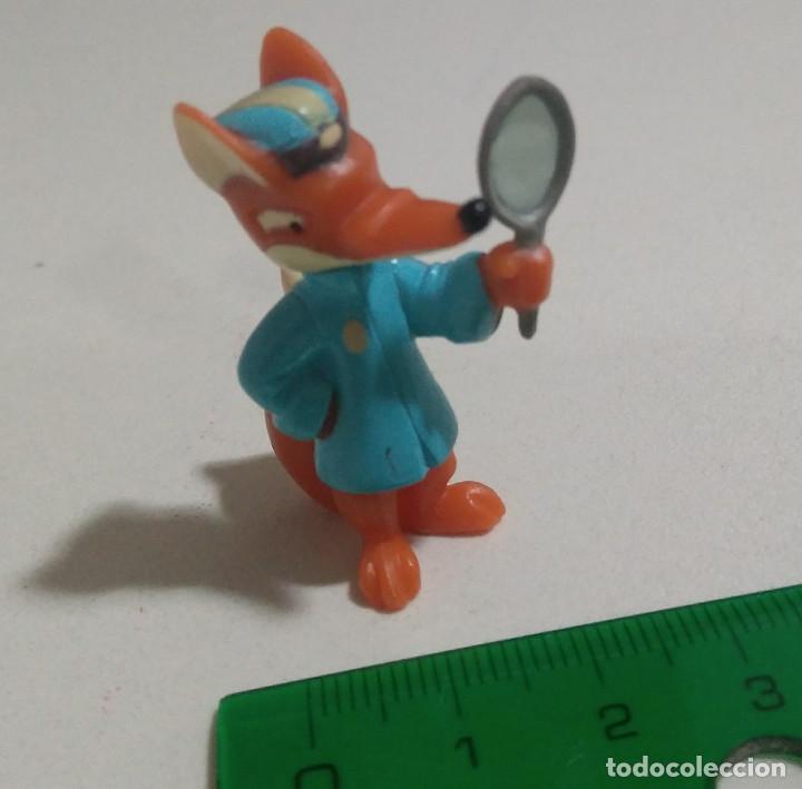 Juguetes antiguos y juegos de colecci&oacute;n: zorro policia o detective fox mu&ntilde;eco figurita miniatura mini lupa figurita