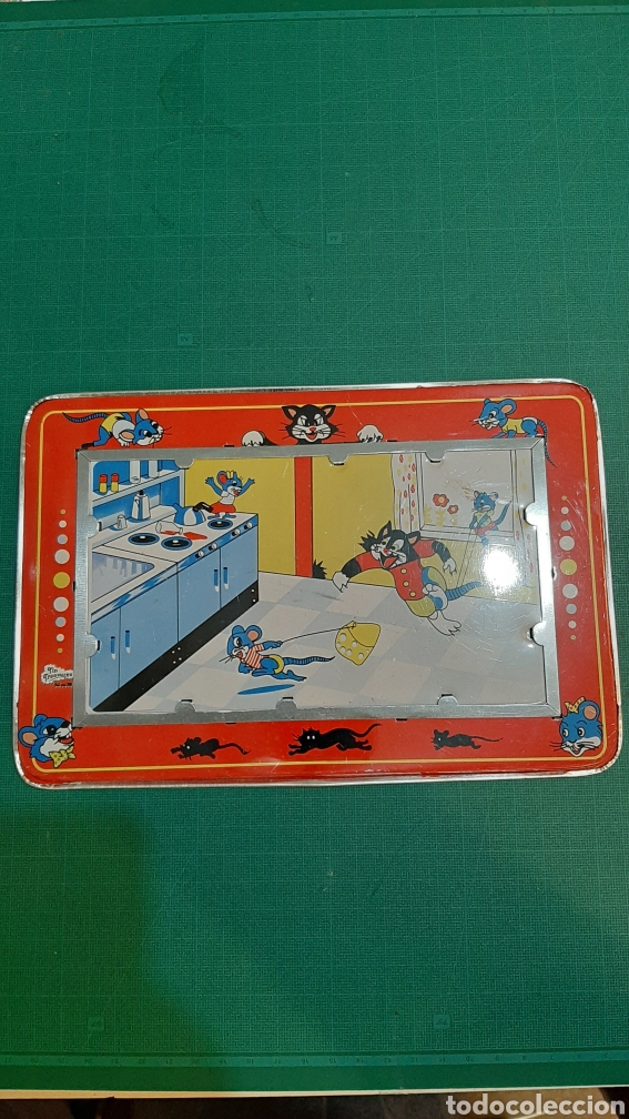Juguetes antiguos y juegos de colecci&oacute;n: PLACA METAL RATONES GATO WALL DISNEY BUENO ESTADO