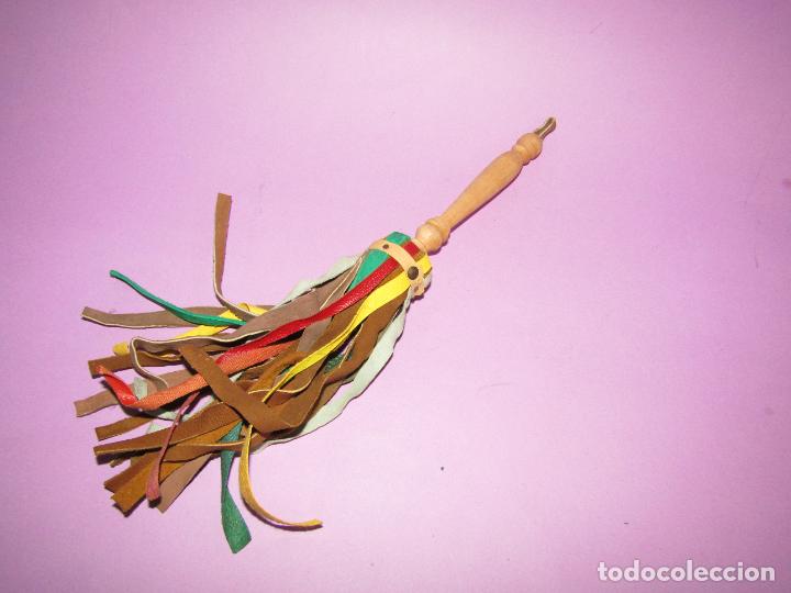 Juguetes antiguos y juegos de colecci&oacute;n: Antiguo Sacudidor de Polvo de Juguete para Juegos de Ni&ntilde;as con Mu&ntilde;ecas