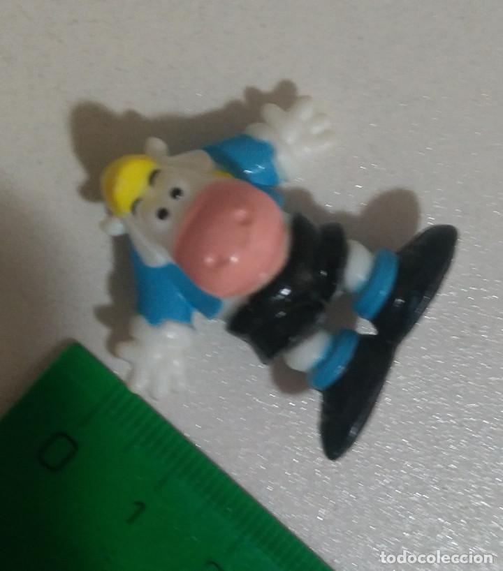 Juguetes antiguos y Juegos de colecci&oacute;n: jugador futbolista futbol mu&ntilde;eco figura deporte mu&ntilde;equito mini futbolero portero toro o vaca yoplait