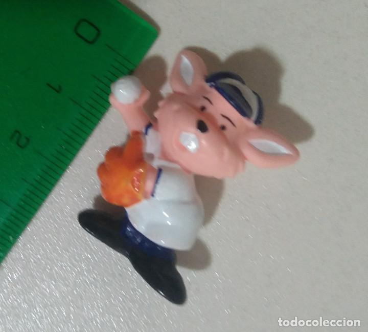 Juguetes antiguos y Juegos de colecci&oacute;n: mini animal deportista deportes conejo rabbit mu&ntilde;eco figurita figura beisbol baseball yoplait