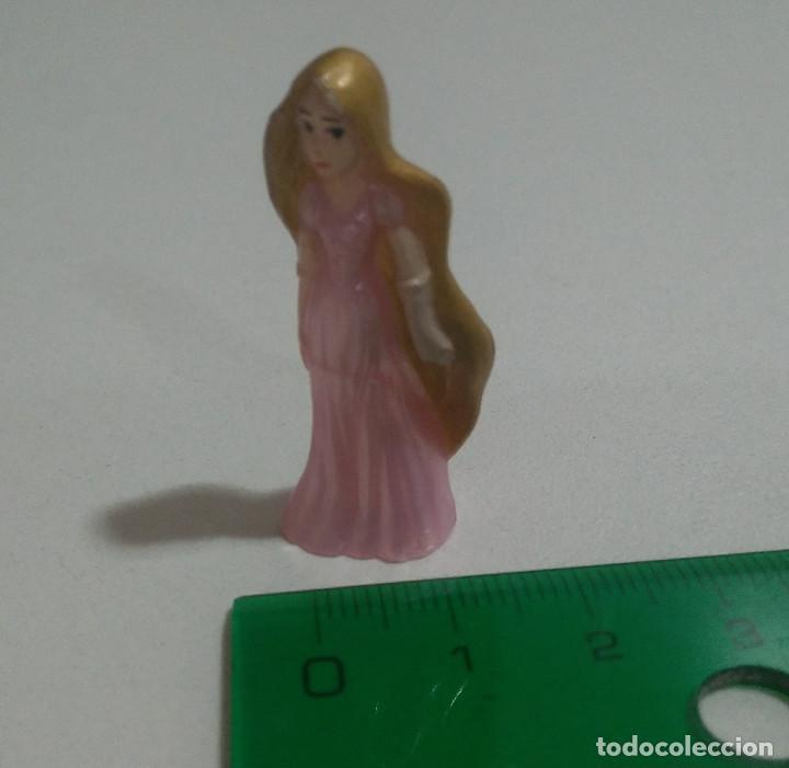 Juguetes antiguos y juegos de colecci&oacute;n: princesa disney princess figurita figura mu&ntilde;eco figurita mini zaini tangled enredados rapunzel