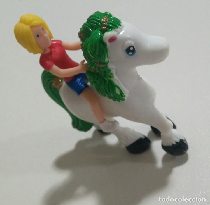 Juguetes antiguos y juegos de colecci&oacute;n: ni&ntilde;a rubia caballo caballito equitacion ecuestre mu&ntilde;eca miniatura promocional menu quick restaurante
