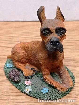 Juguetes antiguos y juegos de colecci&oacute;n: FIGURA DE PERRO, EN RESINA. PERRO-25