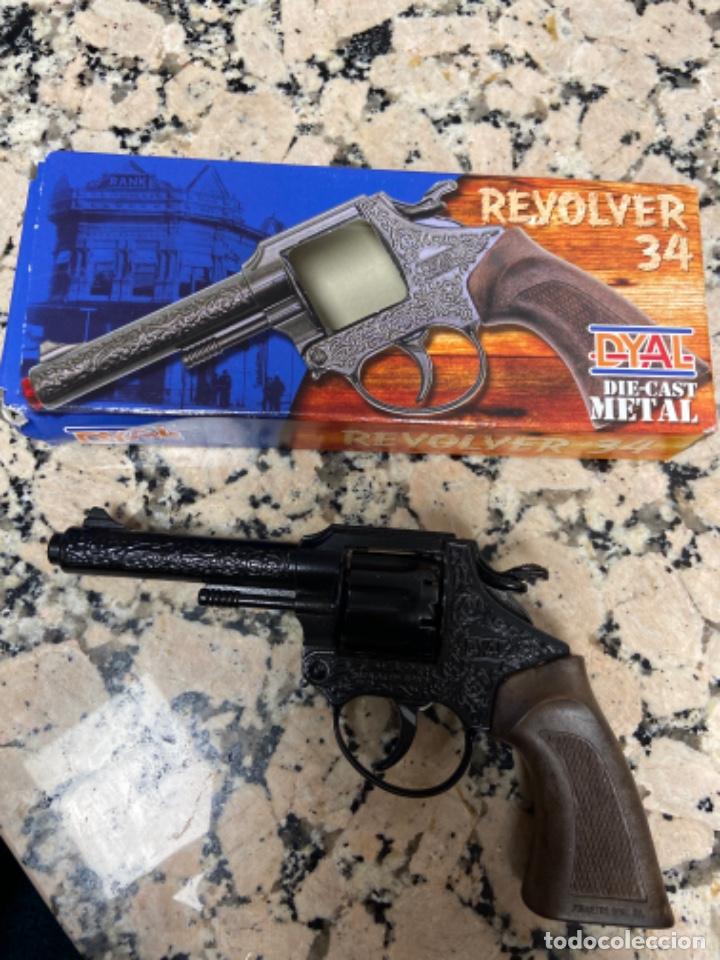 caja fulminantes pedro miras - revolver y pisto - Buy Other antique toys  and games on todocoleccion