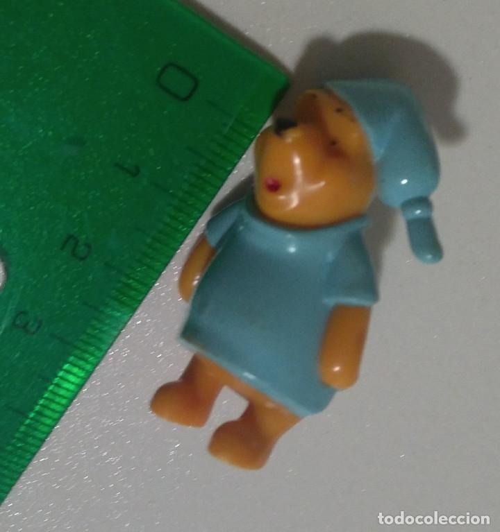 Juguetes antiguos y juegos de colecci&oacute;n: figura disney figurita mu&ntilde;eco winnie poh pooh mu&ntilde;equito miniatura osito bear dormilon pijama