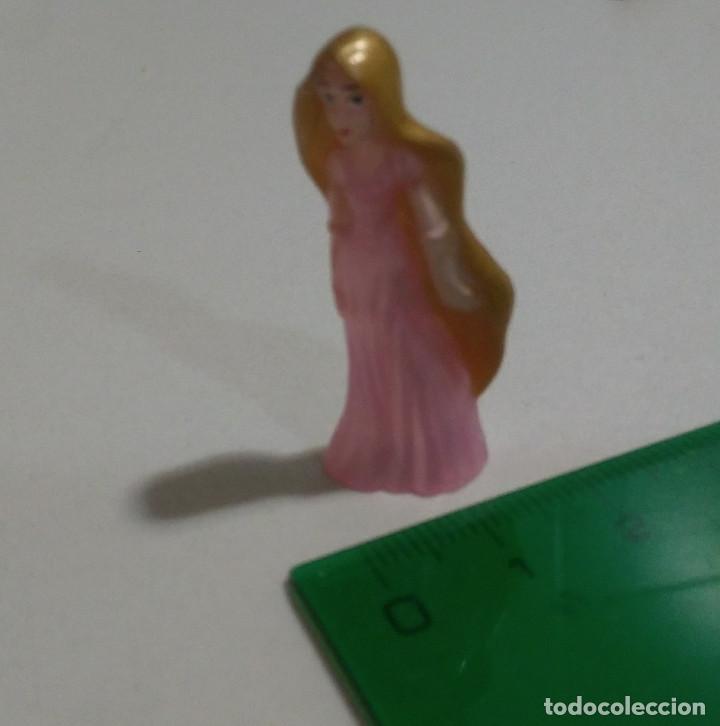 Juguetes antiguos y juegos de colecci&oacute;n: princesa disney princess figurita figura mu&ntilde;eco figurita mini zaini tangled enredados rapunzel