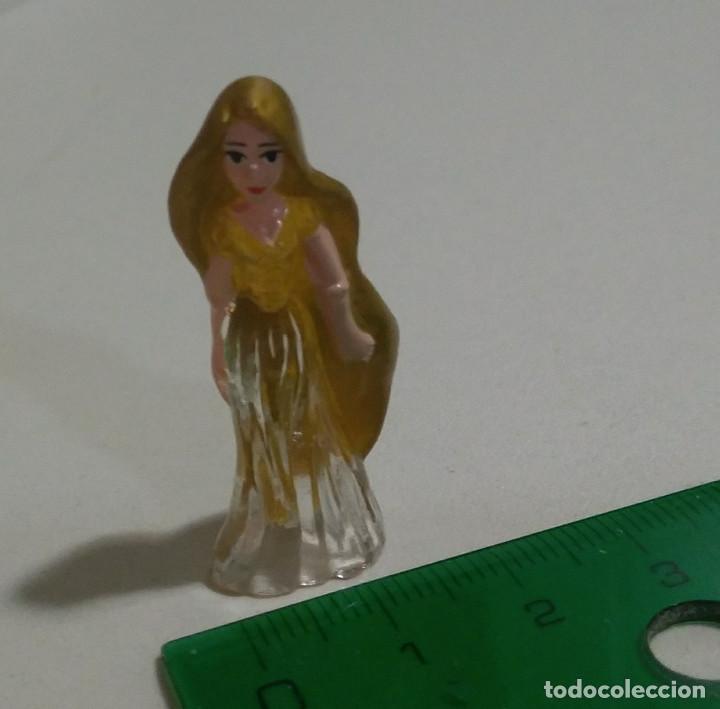 Juguetes antiguos y juegos de colecci&oacute;n: princesa disney princess figurita figura mu&ntilde;eco figurita mini miniatura zaini enredados rapunzel