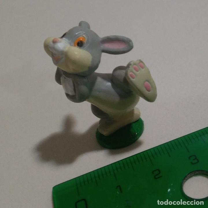Juguetes antiguos y juegos de colecci&oacute;n: ZAINI FIGURA BAMBI TAMBOR CONEJO RABBIT MU&Ntilde;ECO DISNEY PETS MINI ANIMAL FRIENDS CONEJILLO