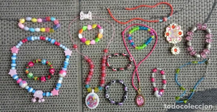 Jouets Anciens et Jeux de collection: LOTE COLLARES Y PULSERAS PARA NI&Ntilde;AS.