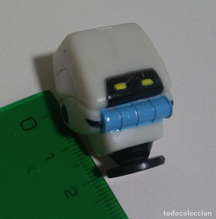 Juguetes antiguos y juegos de colecci&oacute;n: figura zaini M-O wall e robot mu&ntilde;eco mini mu&ntilde;eco figurita disney pixar miniatura d huevo sorpresa