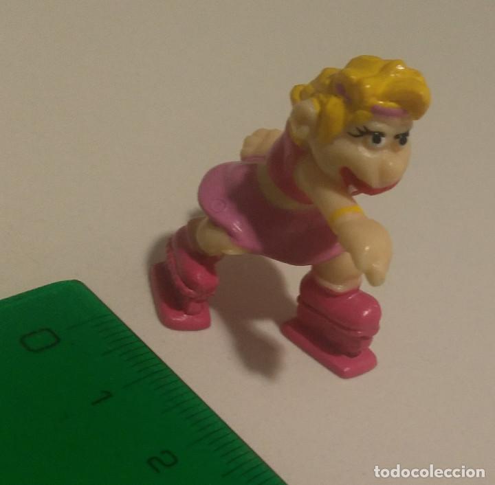 Juguetes antiguos y Juegos de colecci&oacute;n: figura playero playa mu&ntilde;eco mu&ntilde;equito figurita patinadora patines skate rubia