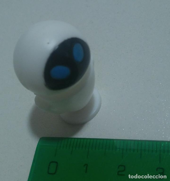 Juguetes antiguos y juegos de colecci&oacute;n: figura zaini wall e robot mu&ntilde;eco eva figurita disney pixar miniatura d huevo sorpresa mini