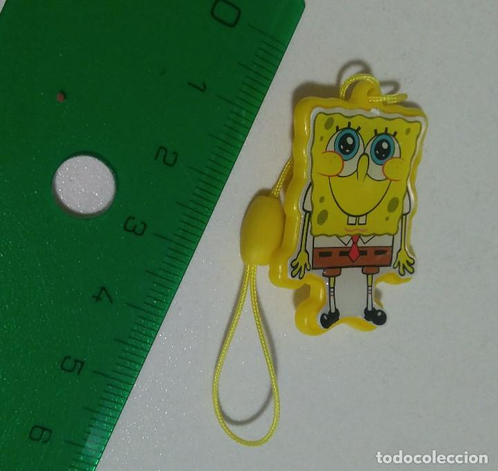 Juguetes antiguos y Juegos de colecci&oacute;n: colgante miniatura mini bob esponja sponge bob spongebob figurita mu&ntilde;equito de huevo sorpresa