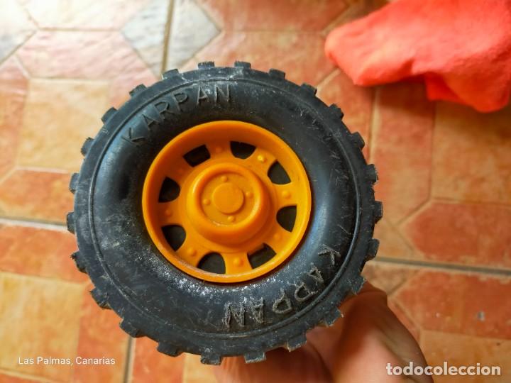 Juguetes antiguos y juegos de colecci&oacute;n: Ruedas ejes Juguete Tractor - Cami&oacute;n Karpan - Recambos y despiece