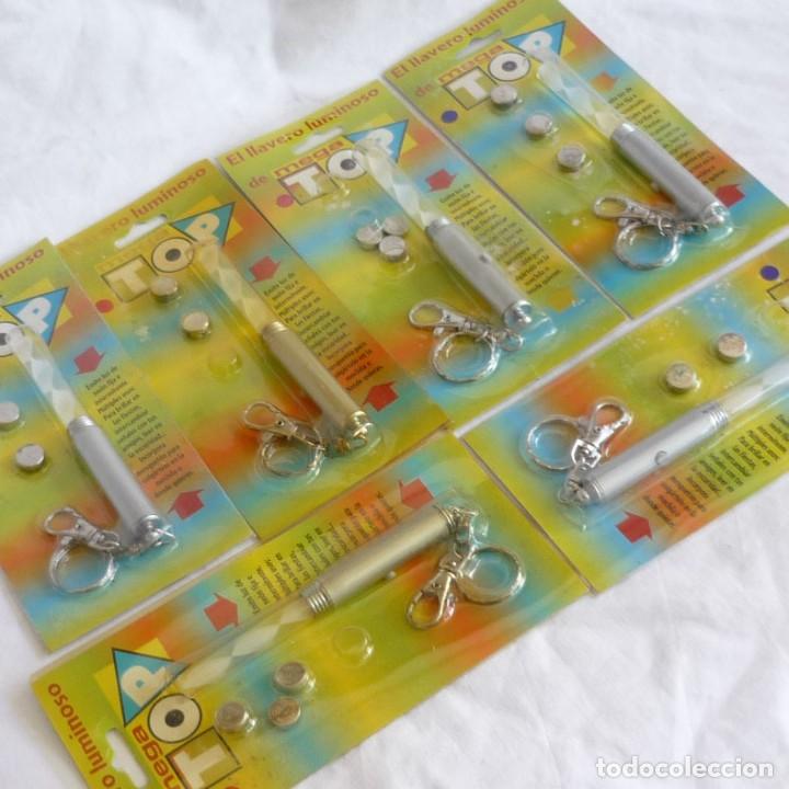 Jouets Anciens et Jeux de collection: 6 llaveros luminosos Mega Top, efecto espiral, 3 rojos + 3 azules, efecto espiral