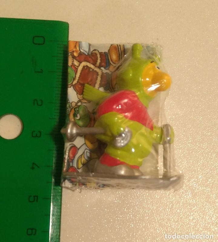 Juguetes antiguos y juegos de colecci&oacute;n: borgmann alien marciano extraterrestre mu&ntilde;eco figura figurita mu&ntilde;equito alienigena nieve esqui bpz