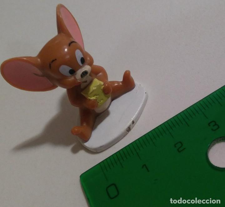 Juguetes antiguos y Juegos de colecci&oacute;n: ratoncito de huevo sorpresa figurita figura mu&ntilde;eco mu&ntilde;equito raton tom jerry 3d queso