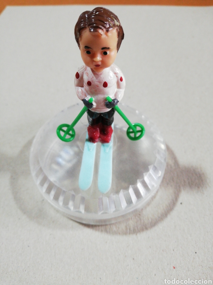 Altes Spielzeug und Spiele: FIGURA EN PL&Aacute;STICO R&Iacute;GIDO. SE UTILIZABA EN CONFITER&Iacute;AS PARA ENVASE DE BOLAS DE ANIS.