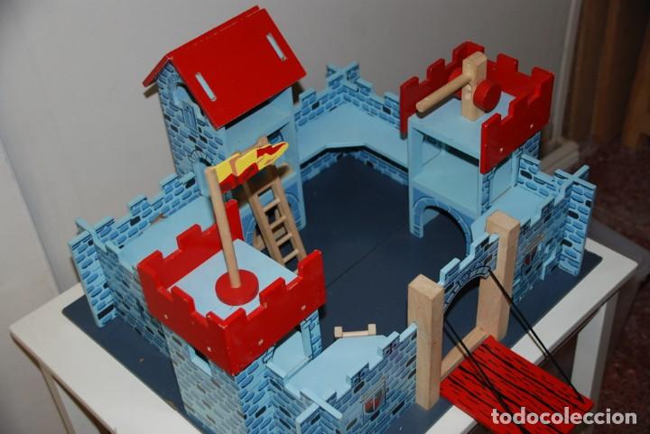 Juguetes antiguos y juegos de colecci&oacute;n: Castillo de madera - Foto 2