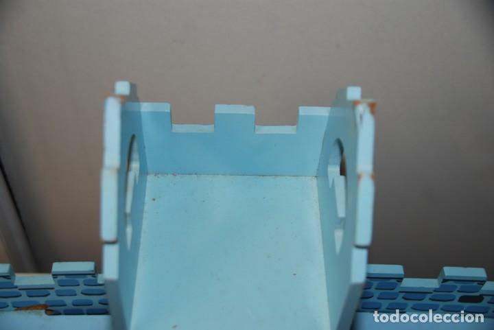 Juguetes antiguos y juegos de colecci&oacute;n: Castillo de madera - Foto 7