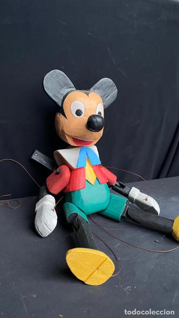 Juguetes antiguos y juegos de colecci&oacute;n: Antigua marioneta de madera de Mickey Mouse