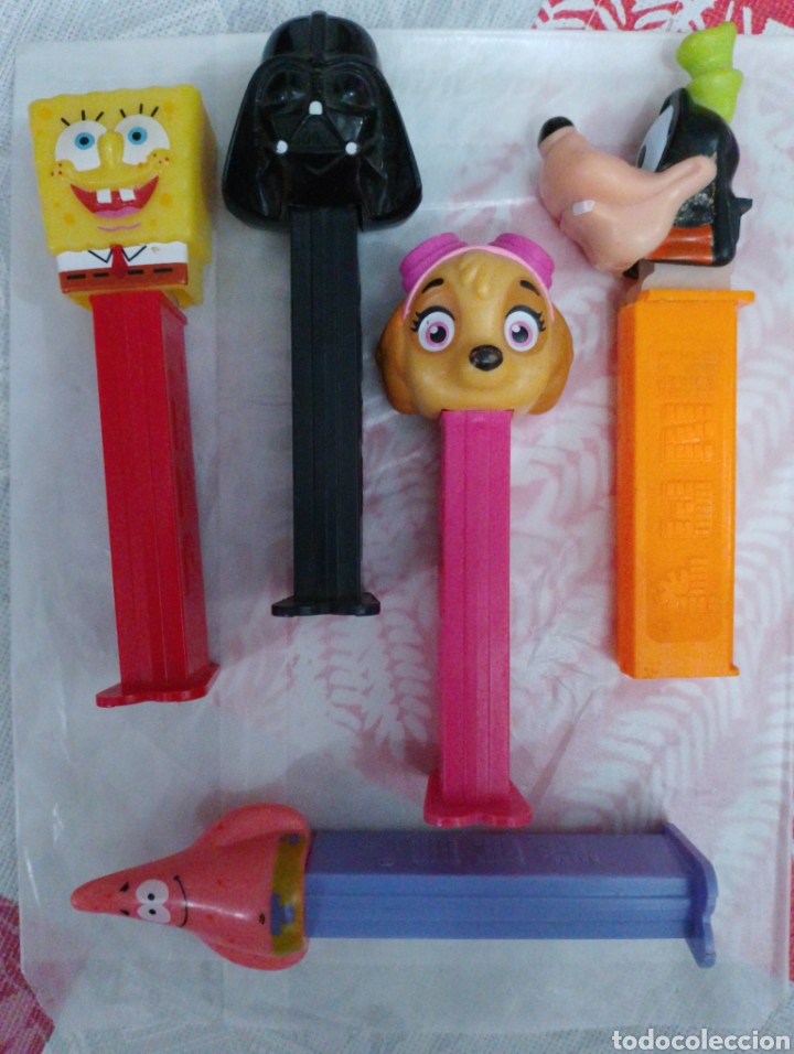 Juguetes antiguos y Juegos de colecci&oacute;n: Lote dispensador pez star wars bob esponja woofy