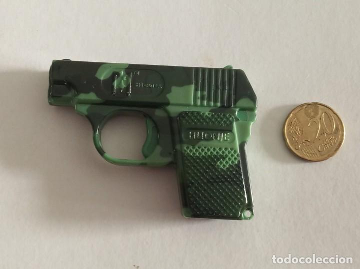 Juguetes antiguos y Juegos de colecci&oacute;n: Pistola Laser y linterna