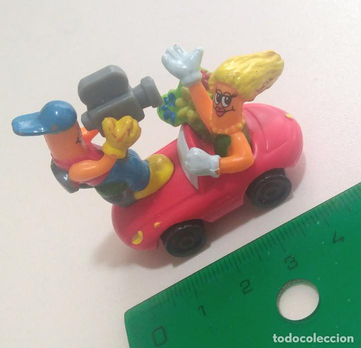 Juguetes antiguos y Juegos de colecci&oacute;n: oscar mu&ntilde;eco mu&ntilde;equito camara camarografo actriz coche descapotable rojo miniatura cine flores mini
