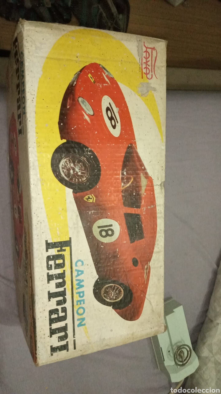 Juguetes antiguos y Juegos de colecci&oacute;n: Caja ferrari paya