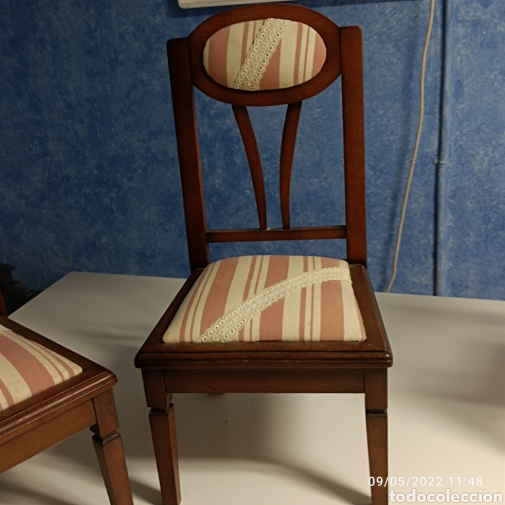 Juguetes antiguos y Juegos de colecci&oacute;n: Sillas antiguas isabelinas de madera y tapicera para mu&ntilde;ecas antiguas