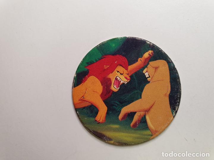 Juguetes antiguos y Juegos de colecci&oacute;n: TAZO PANINI CAPS - DISNEY EL REY LEON - TRASERA RE LEONE - N&ordm; 28