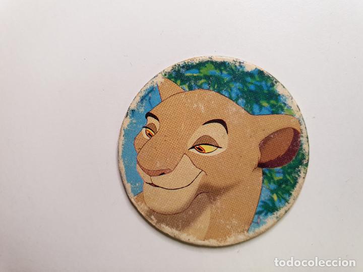 Juguetes antiguos y Juegos de colecci&oacute;n: TAZO PANINI CAPS - DISNEY EL REY LEON - TRASERA KONIG DER LOWEN - N&ordm; 10