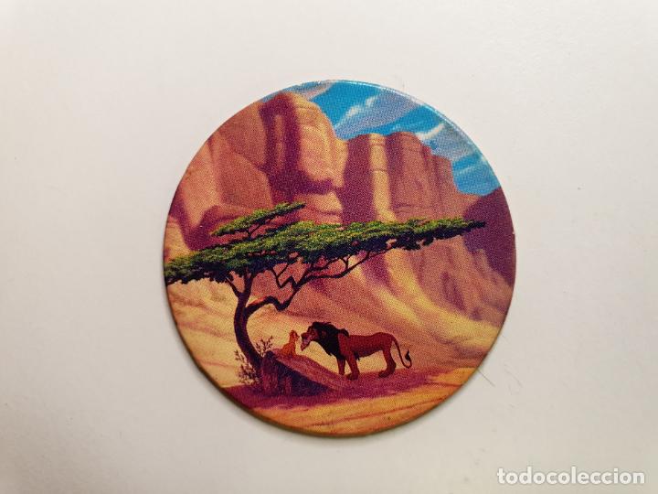 Juguetes antiguos y Juegos de colecci&oacute;n: TAZO PANINI CAPS - DISNEY EL REY LEON - TRASERA KONIG DER LOWEN - N&ordm; 18