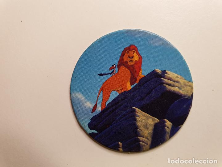 Juguetes antiguos y Juegos de colecci&oacute;n: TAZO PANINI CAPS - DISNEY EL REY LEON - TRASERA ROI LION - N&ordm; 21