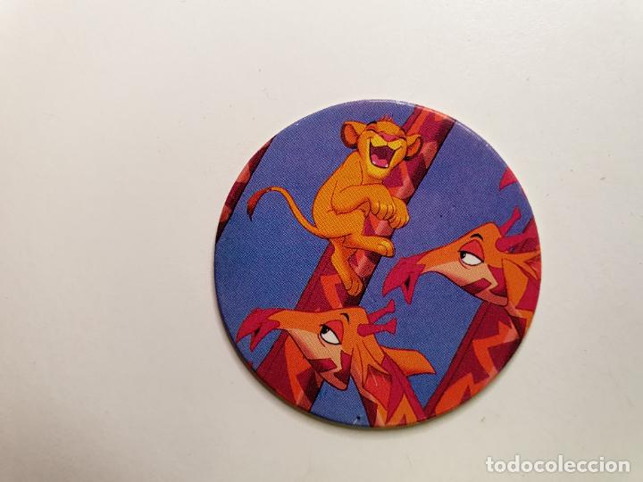 Juguetes antiguos y Juegos de colecci&oacute;n: TAZO PANINI CAPS - DISNEY EL REY LEON - TRASERA LION KING - N&ordm; 13