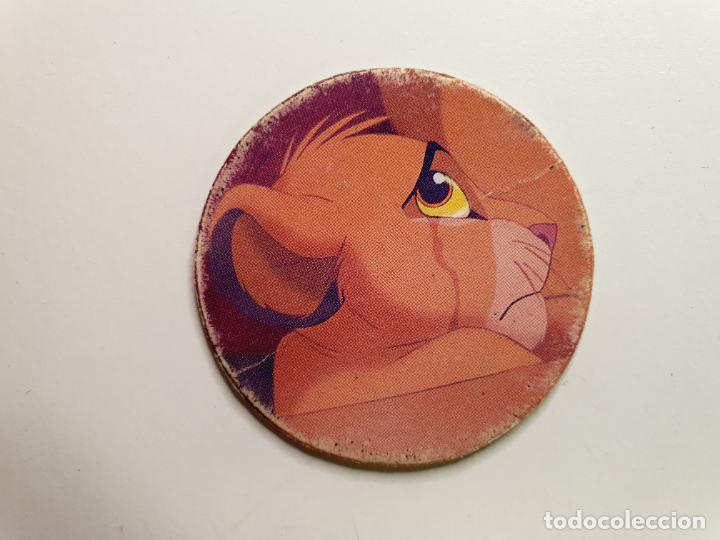 Juguetes antiguos y Juegos de colecci&oacute;n: TAZO PANINI CAPS - DISNEY EL REY LEON - TRASERA REY LEON - N&ordm; 22