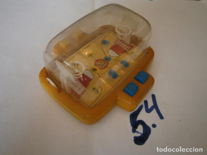 Jouets Anciens et Jeux de collection: ANTIGUO JUEGO CANCHA JUEGO BALONCESTO OBERTOYS MADE IN SPAIN
