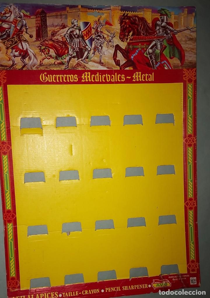 Juguetes antiguos y Juegos de colecci&oacute;n: GUERREROS MEDIEVALES EXPOSITOR VACIO DE SACAPUNTAS DE AVC