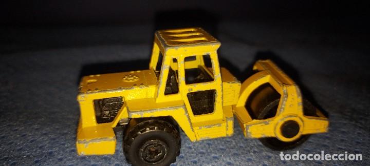 Juguetes antiguos y Juegos de colecci&oacute;n: APISONADORA DE MAJORETTE