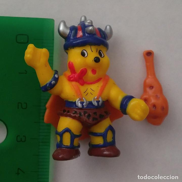 Juguetes antiguos y juegos de colecci&oacute;n: haribo edades hombre mu&ntilde;eco figura figurita vikingo fuertote casco porra mascota oso osete bear