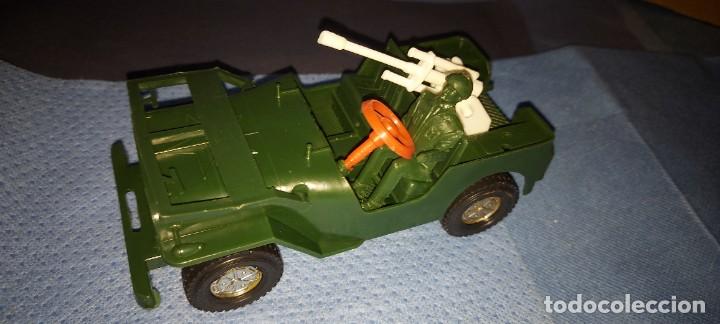 Juguetes antiguos y juegos de colecci&oacute;n: JEEP MILITAR AMETRALLADORA (16 CM) CON MU&Ntilde;ECO.JALBE 70S.NUEVO.