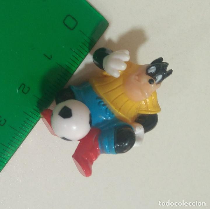 Juguetes antiguos y juegos de colecci&oacute;n: disney zaini mickey deporte futbol mu&ntilde;eco figura figurita miniatura mini mu&ntilde;equito pete karlo