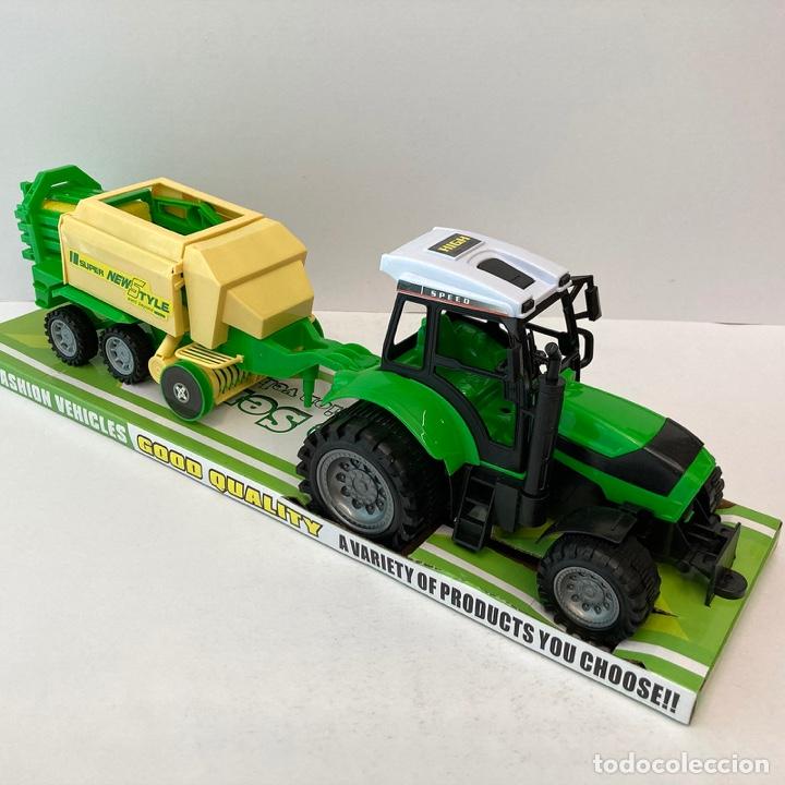 Tractor John Deere de Juguete con empacadora - Agrorepuestos