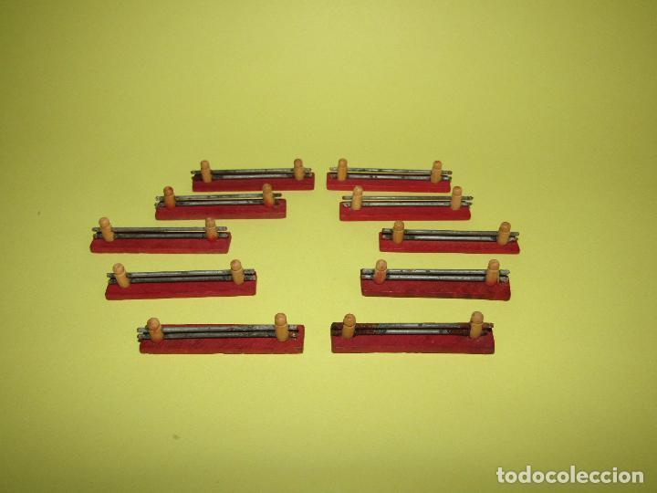 Juguetes antiguos y Juegos de colecci&oacute;n: Antiguo Lote de 10 Vallas en Metal y Madera