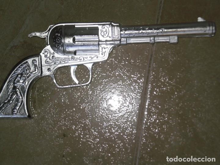 Juguetes antiguos y Juegos de colecci&oacute;n: REVOLVER EN PLASTICO DURO , FUNCIONA EL PERCUTOR, DA REALISMO AL JUGUETE DE QUIOSCO A&Ntilde;OS 70