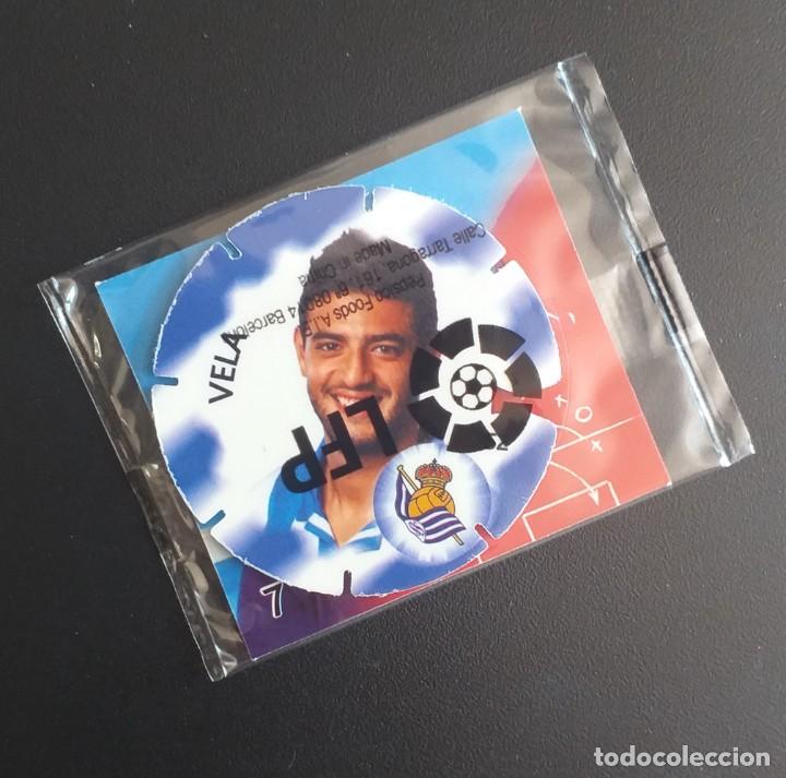 Juguetes antiguos y juegos de colecci&oacute;n: TAZO VOLADOR n&ordm; 52 VELA REAL SOCIEDAD CHEETOS MATULIGA 2012-2013. Precintado.