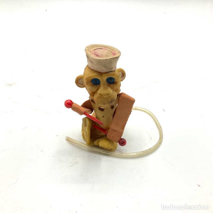 Brinquedos antigos e Jogos de cole&ccedil;&atilde;o: Mono con sombrero y baquetas - Antiguo raro juguete mu&ntilde;eco de dimensiones peque&ntilde;as